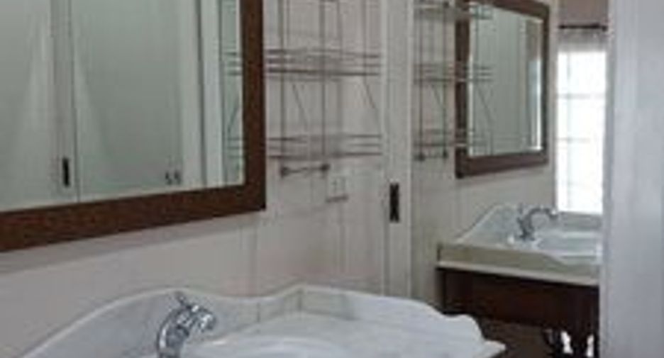 For rent 2 bedrooms house in Mueang Samut Prakan, Samut Prakan