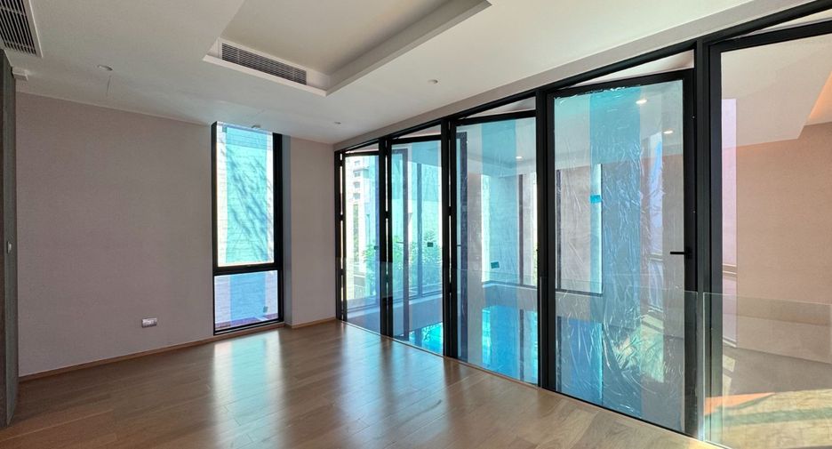 À vendre 4 chambres maison à Yan Nawa, Bangkok