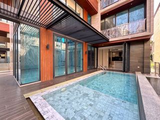 For sale 4 ベッドルーム house in Yan Nawa, Bangkok