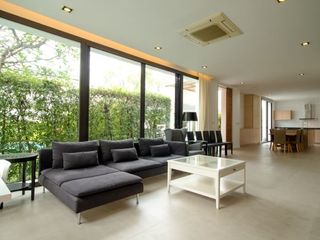 Casa en alquiler de 4 habitaciones en Khlong Toei, Bangkok