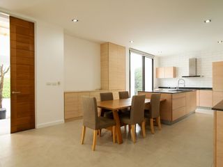 Casa en alquiler de 4 habitaciones en Khlong Toei, Bangkok