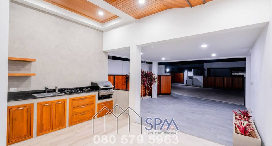 For sale 4 bedrooms villa in Hua Hin, Prachuap Khiri Khan