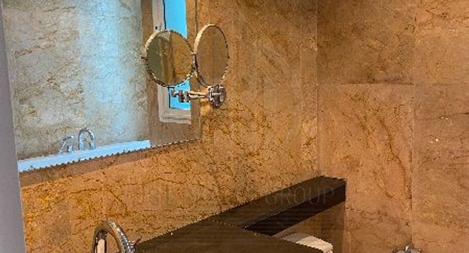 For sale 2 bedrooms condo in Pathum Wan, Bangkok
