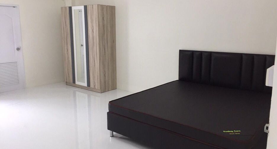 For sale 130 bed apartment in Khlong Luang, Pathum Thani