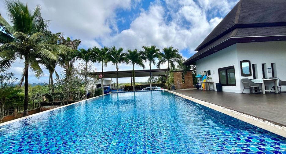 For sale 8 bedrooms retail Space in Mueang Krabi, Krabi
