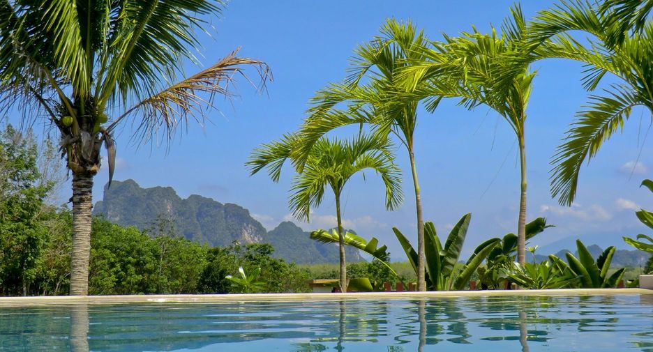 For sale 8 bedrooms retail Space in Mueang Krabi, Krabi