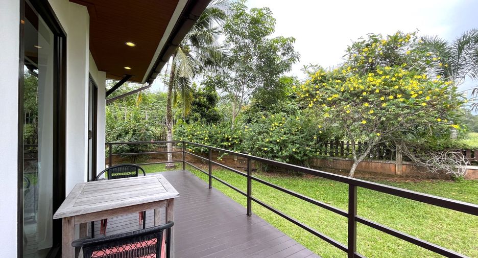 For sale 8 bedrooms retail Space in Mueang Krabi, Krabi