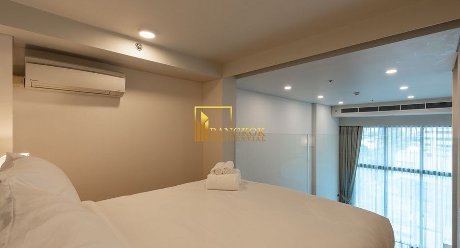 For rent 2 bedrooms condo in Watthana, Bangkok