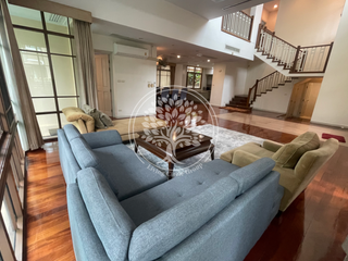 For rent そして for sale 4 Beds house in Watthana, Bangkok