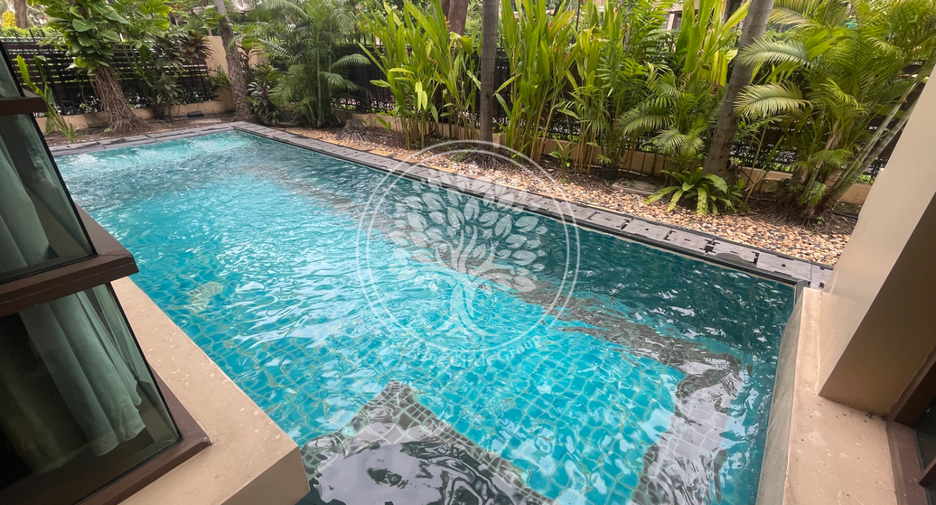 For rent and for sale 4 bedrooms house in Watthana, Bangkok