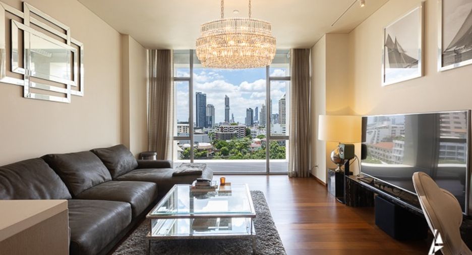 For rent そして for sale 2 ベッドルーム condo in Sathon, Bangkok