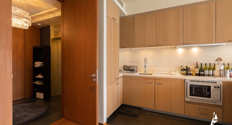 For rent そして for sale 2 ベッドルーム condo in Sathon, Bangkok