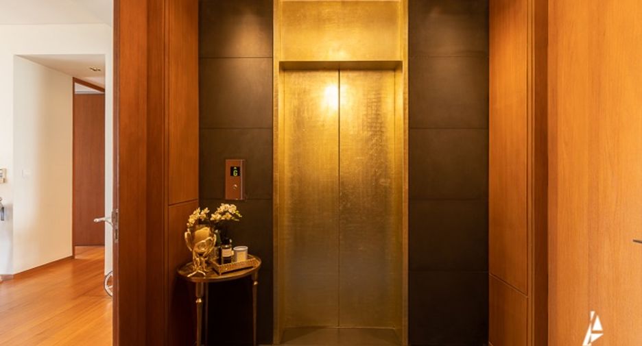 For rent そして for sale 2 ベッドルーム condo in Sathon, Bangkok