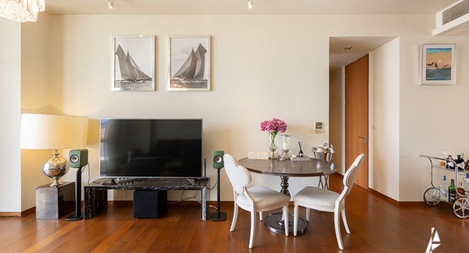 For rent そして for sale 2 ベッドルーム condo in Sathon, Bangkok