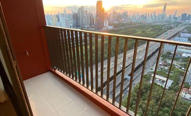 For rent and for sale 1 bed condo in Huai Khwang, Bangkok