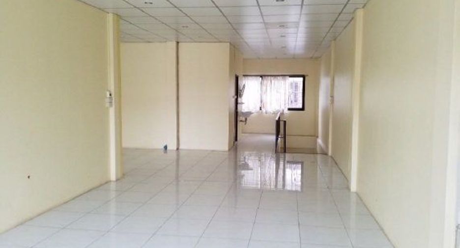 For sale 4 Beds retail Space in Mueang Nakhon Pathom, Nakhon Pathom