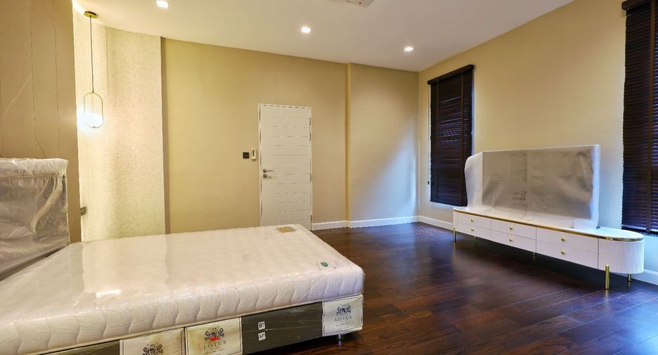 À vendre 3 chambres maison à Wang Thonglang, Bangkok