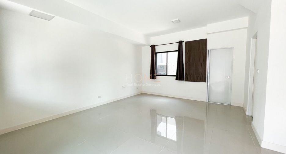 For sale 2 bed townhouse in Rat Burana, Bangkok