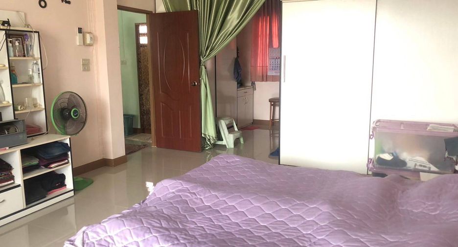 For sale 3 bedrooms house in Mueang Nakhon Sawan, Nakhon Sawan