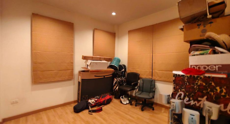 ให้เช่า และ ขาย 3 ห้องนอน บ้านเดี่ยว ใน ศรีราชา, ชลบุรี