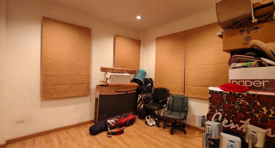 ให้เช่า และ ขาย 3 ห้องนอน บ้านเดี่ยว ใน ศรีราชา, ชลบุรี