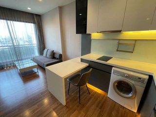 For rent and for sale 1 bed condo in Huai Khwang, Bangkok