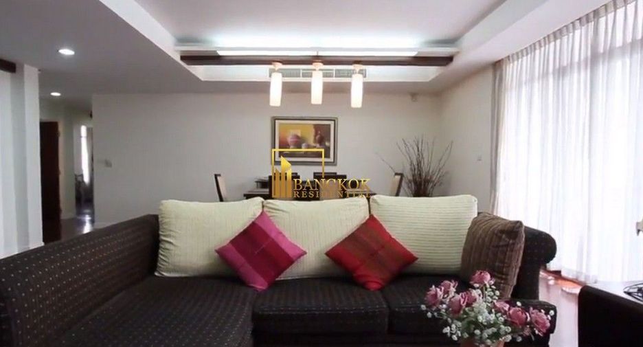 For rent 3 bedrooms apartment in Khlong Toei, Bangkok