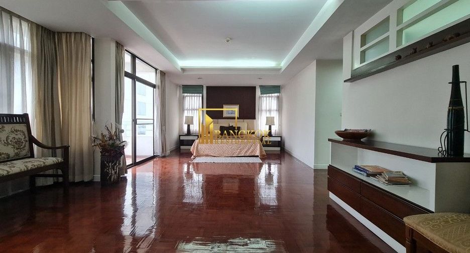 For rent 3 bedrooms apartment in Khlong Toei, Bangkok
