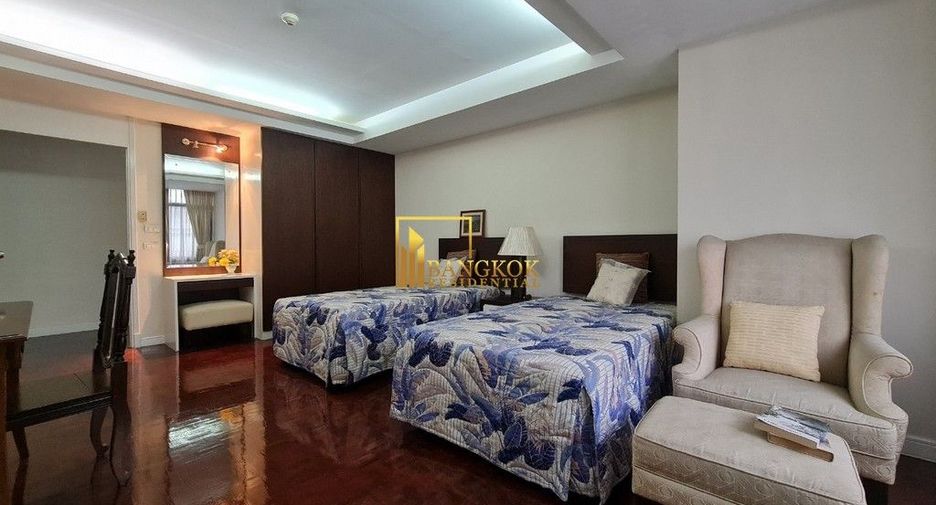 For rent 3 bedrooms apartment in Khlong Toei, Bangkok