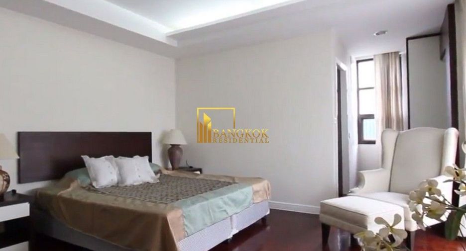 For rent 3 bedrooms apartment in Khlong Toei, Bangkok