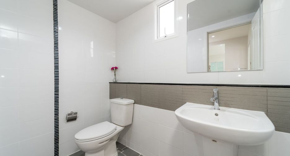 À vendre studio maison à Sai Mai, Bangkok