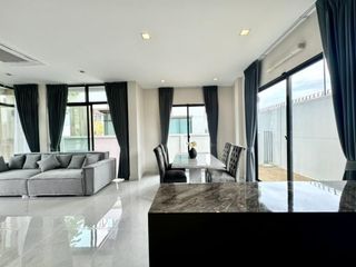 À louer 4 chambres maison à Bang Phli, Samut Prakan