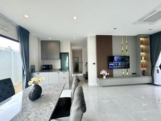 À louer 4 chambres maison à Bang Phli, Samut Prakan