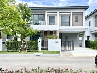 À louer 4 chambres maison à Bang Phli, Samut Prakan