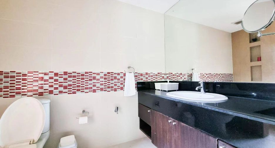 For rent and for sale 3 bed house in Bang Lamung, Chonburi