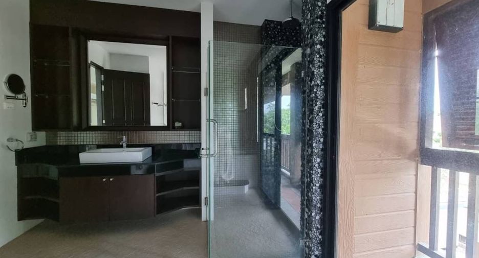 For rent and for sale 3 bed house in Bang Lamung, Chonburi