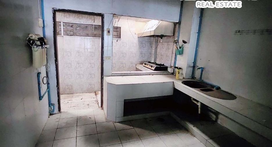Reihenhaus zum Kauf mit 3 Zimmer in Huai Khwang, Bangkok
