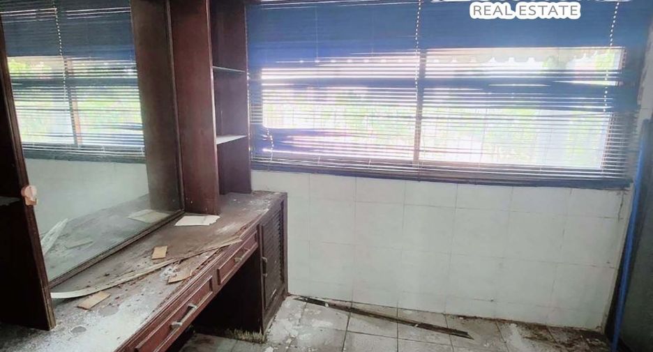 Reihenhaus zum Kauf mit 3 Zimmer in Huai Khwang, Bangkok