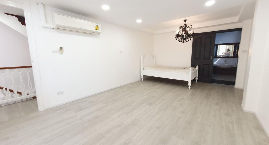 Casa en alquiler de 4 habitaciones en Mueang Samut Prakan, Samut Prakan