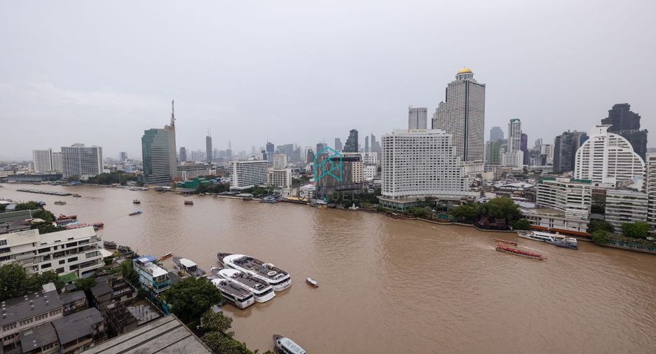 For sale 4 bedrooms condo in Sathon, Bangkok