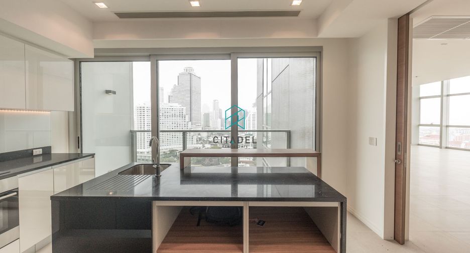 For sale 4 bedrooms condo in Sathon, Bangkok