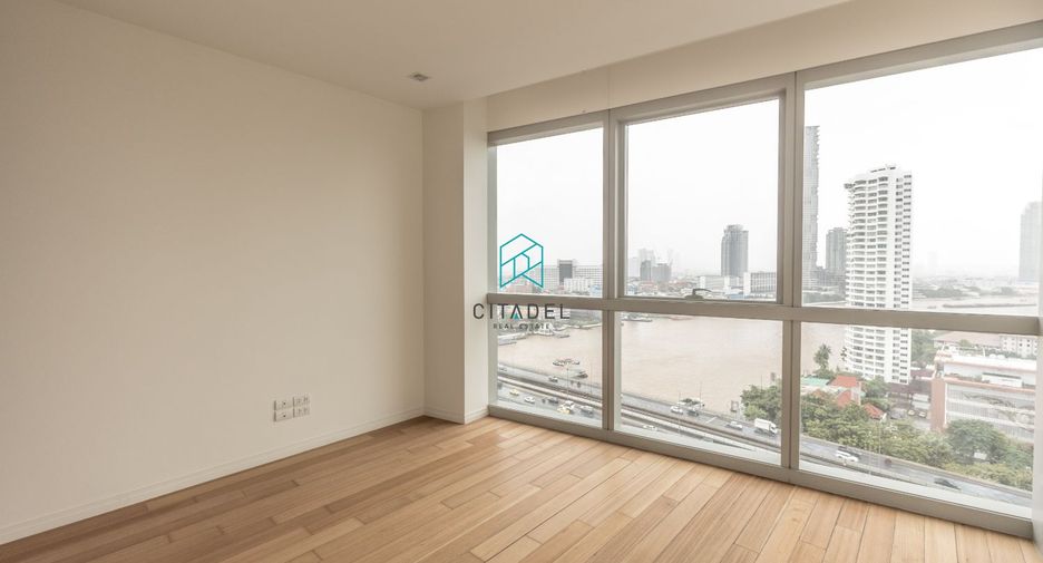 For sale 4 bedrooms condo in Sathon, Bangkok