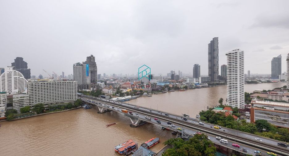 For sale 4 bedrooms condo in Sathon, Bangkok