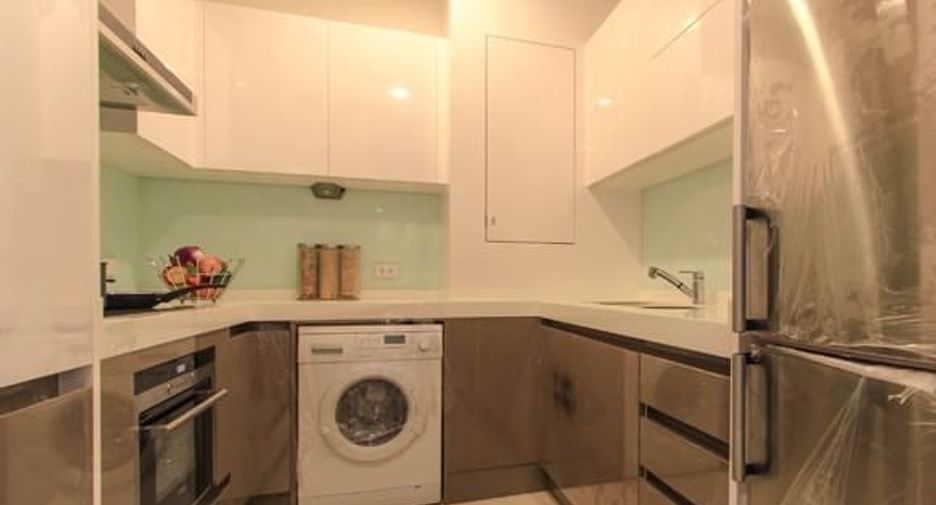 For rent and for sale 2 bedrooms condo in Pathum Wan, Bangkok