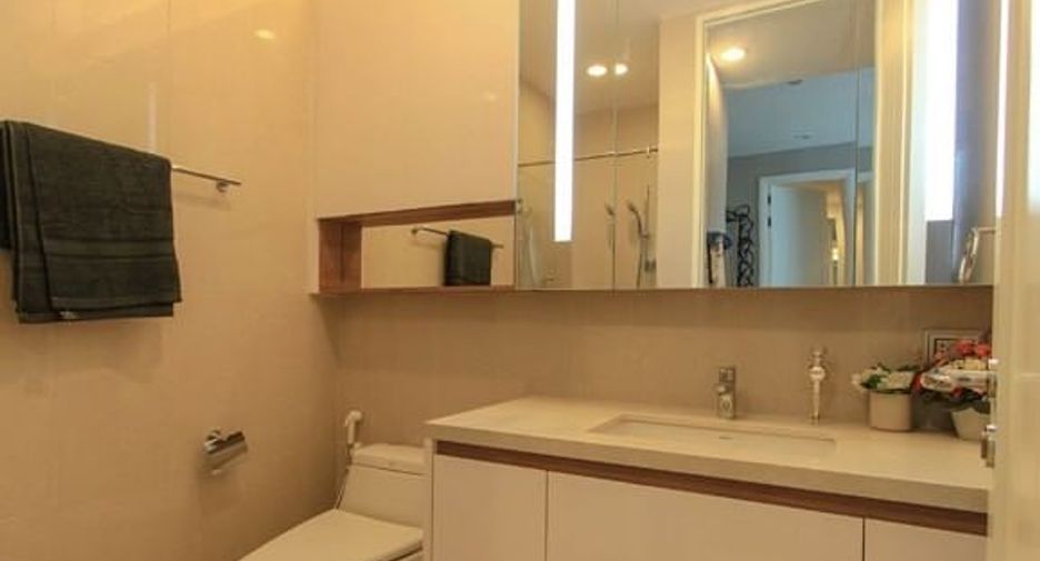 For rent and for sale 2 bedrooms condo in Pathum Wan, Bangkok