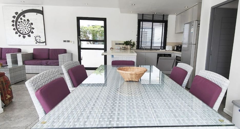 For sale 3 bedrooms villa in Ko Samui, Surat Thani
