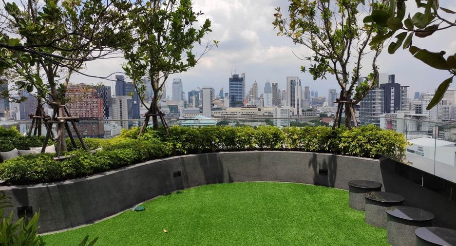 For rent 1 bed condo in Pathum Wan, Bangkok