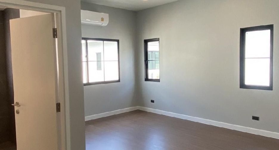 Haus zur Miete und zum Kauf mit 5 Zimmer in Don Mueang, Bangkok