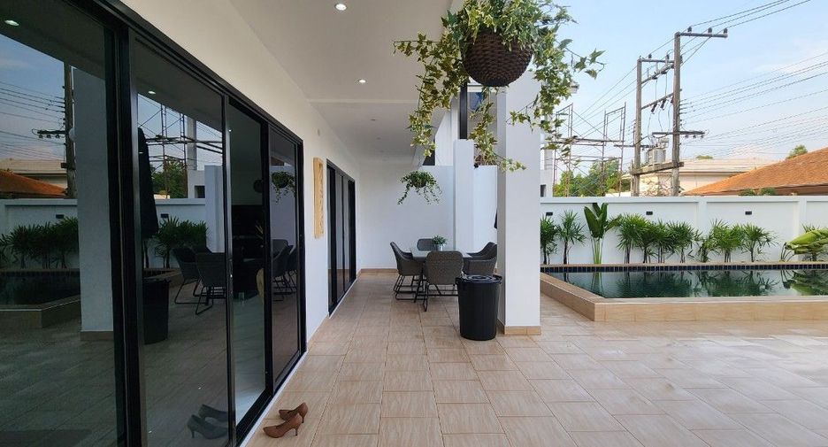 For sale 3 bedrooms house in Mueang Rayong, Rayong