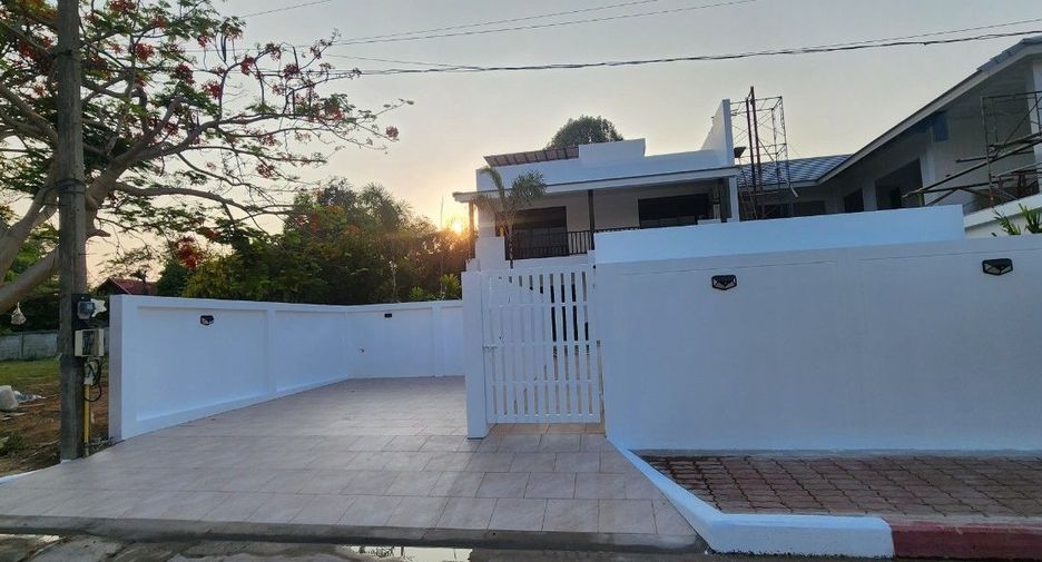 For sale 3 bedrooms house in Mueang Rayong, Rayong